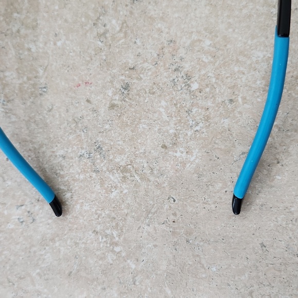 CALCUTA Sunglasses - Picture 2 of 3